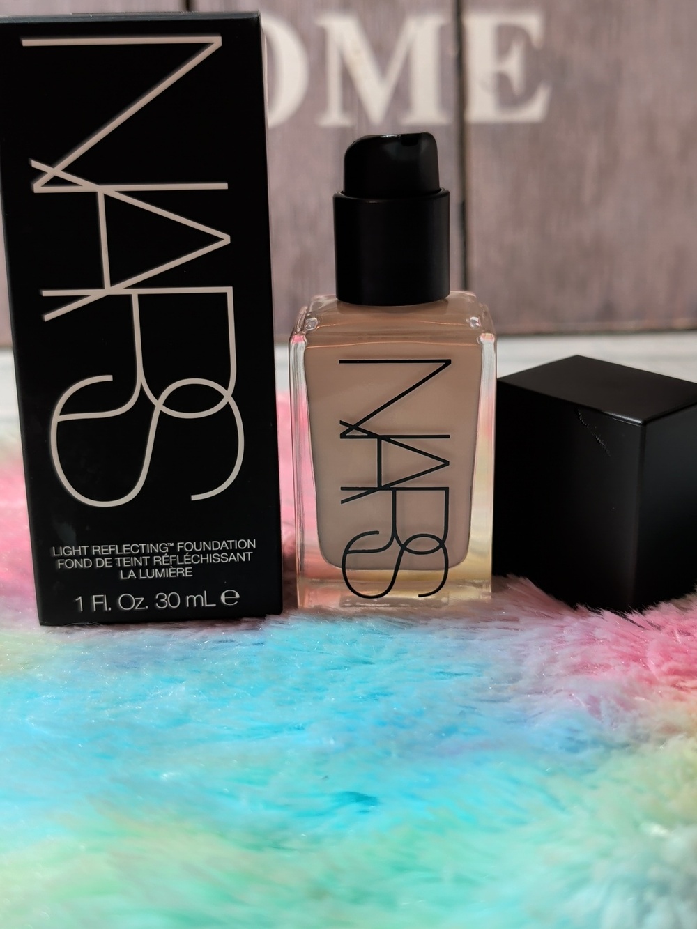 NARS Light Reflecting Foundation - Light 1 OSLO - Picture 4 of 4